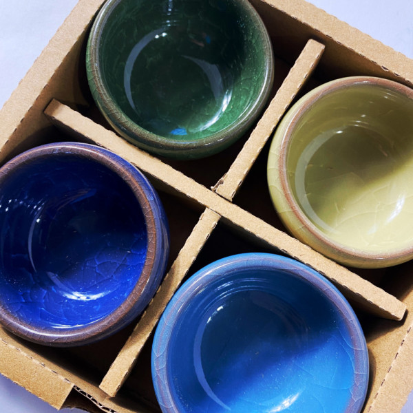 Set of 4 bowls in a box “Cracked Ice”